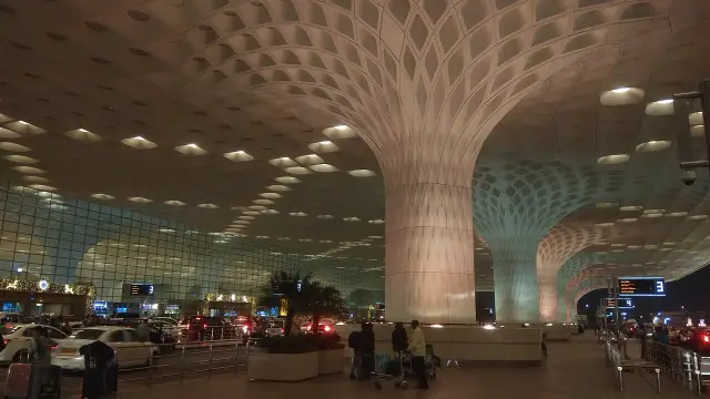 Departure hall of Mumbai's Chhatrapati Shivaji Maharaj International Airport
